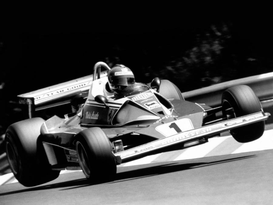  Ferrari 312 T2 1976 года  (фото 12 из 20)